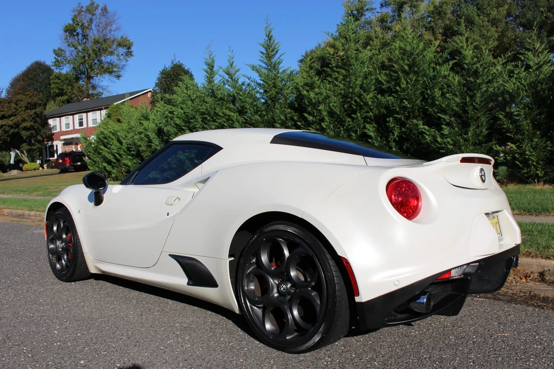 2015 Alfa Romeo 4C Coupe - Image 15 of 31