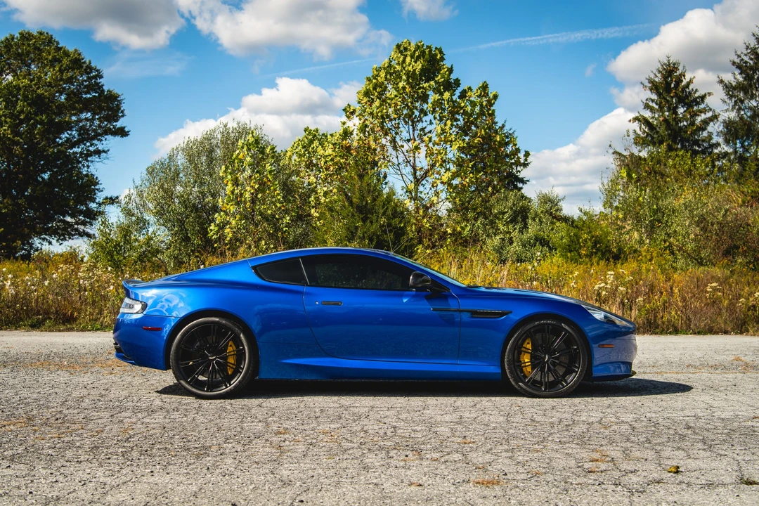 2015 Aston Martin DB9 - Image 26 of 31