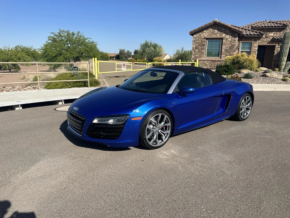 2015 Audi 42 R8 - Image 2 of 31
