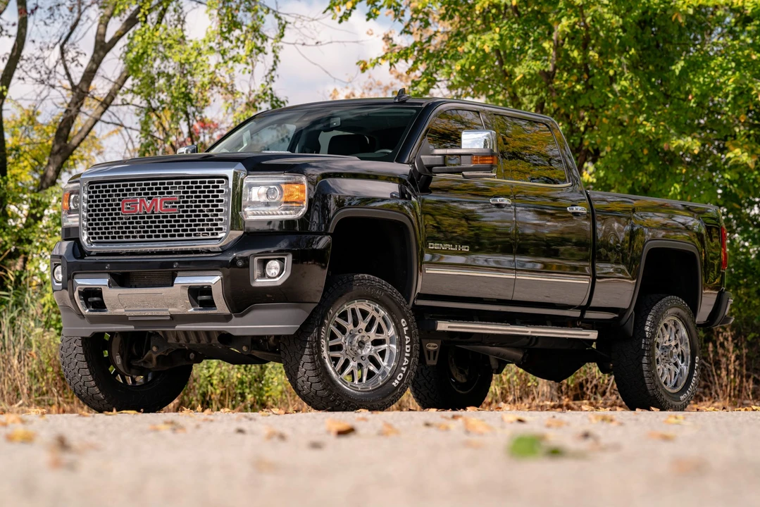 2015 GMC Sierra Heavy Duty 4th Gen - Image 4 of 31
