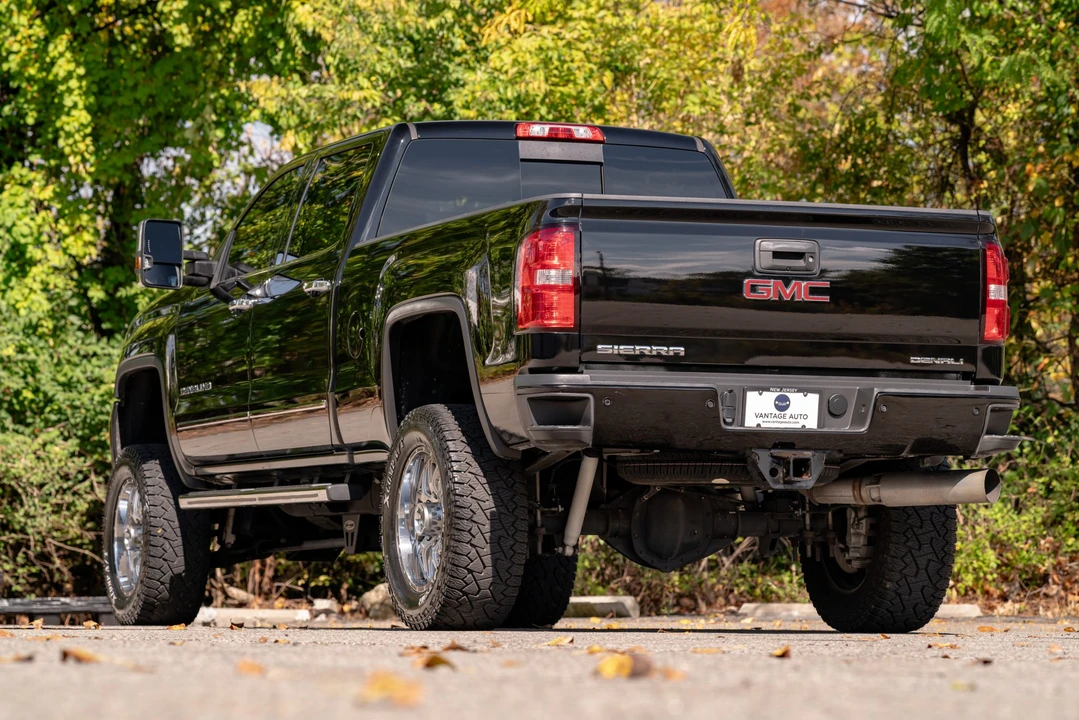 2015 GMC Sierra Heavy Duty 4th Gen - Image 10 of 31