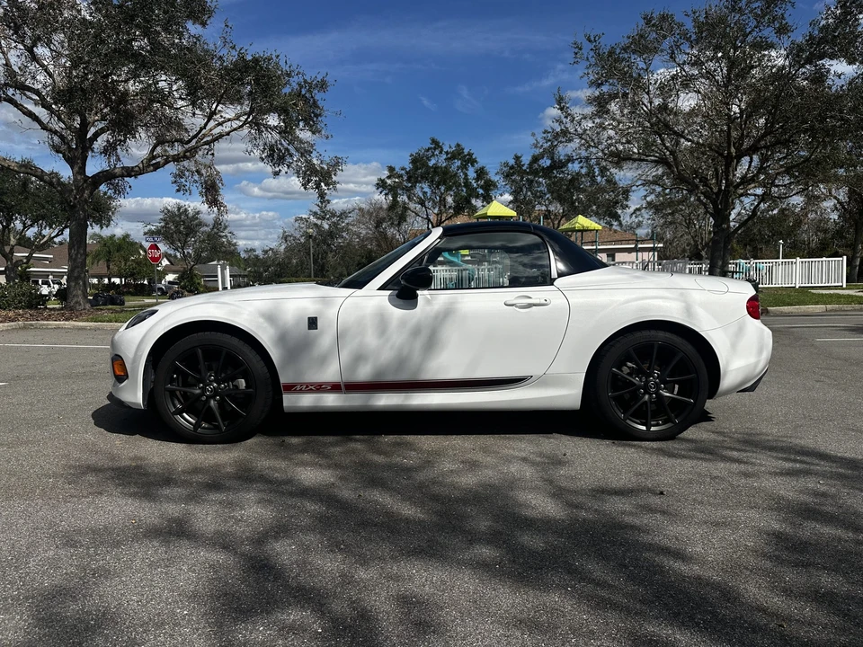 2015 Mazda NC MX-5 Miata - Image 10 of 31