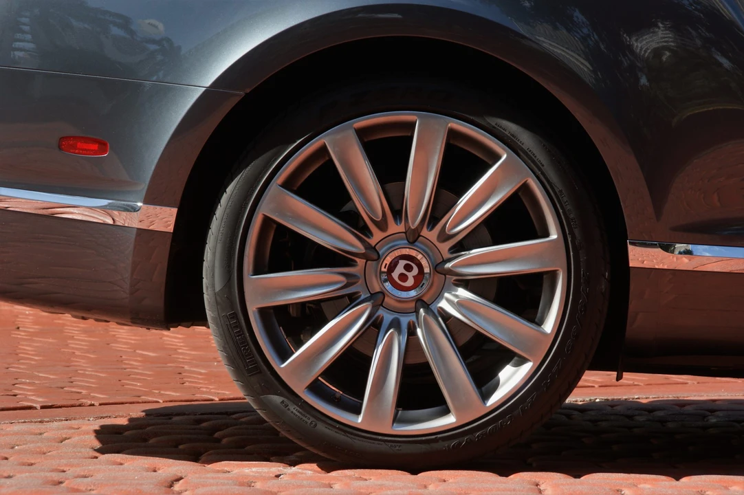 2016 Bentley Continental GTC - Image 17 of 31