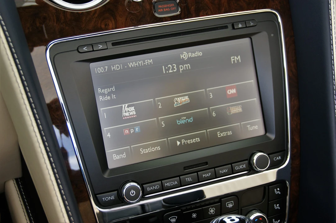 2016 Bentley Continental GTC - Image 27 of 31