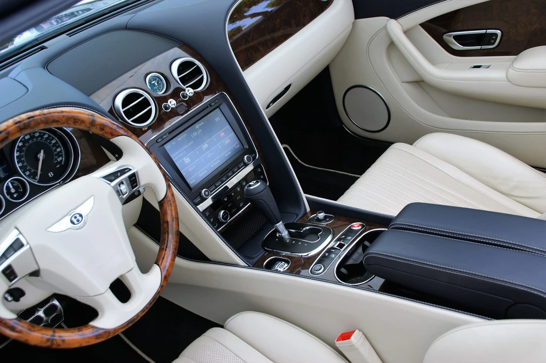 2016 Bentley Continental GTC - Image 21 of 31