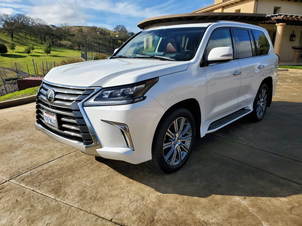2016 Lexus LX 3rd Gen - Image 2 of 31