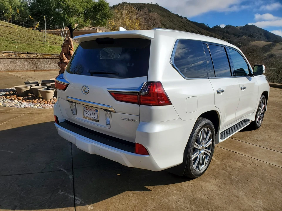 2016 Lexus LX 3rd Gen - Image 7 of 31
