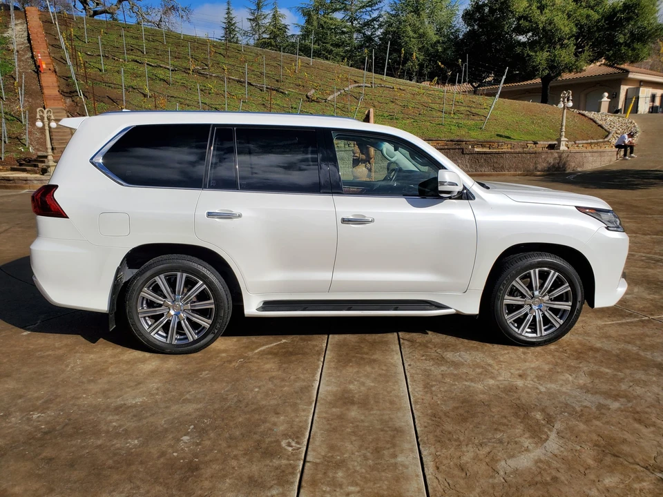 2016 Lexus LX 3rd Gen - Image 9 of 31