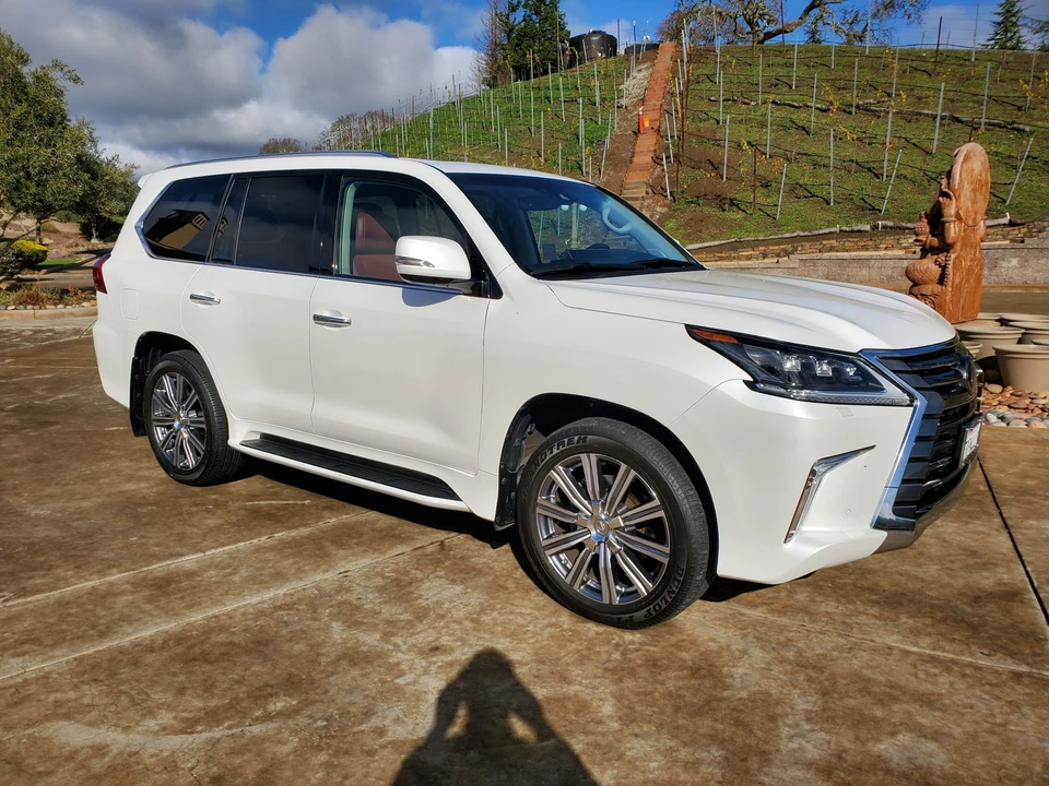 2016 Lexus LX 3rd Gen - Image 10 of 31