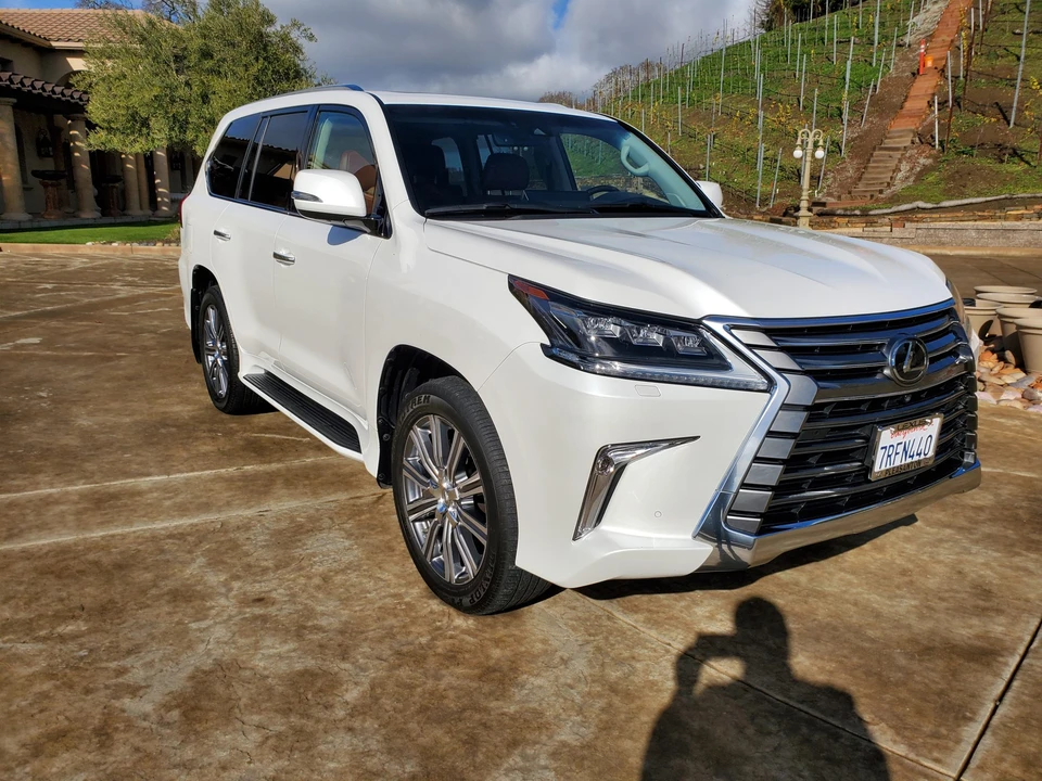 2016 Lexus LX 3rd Gen - Image 11 of 31