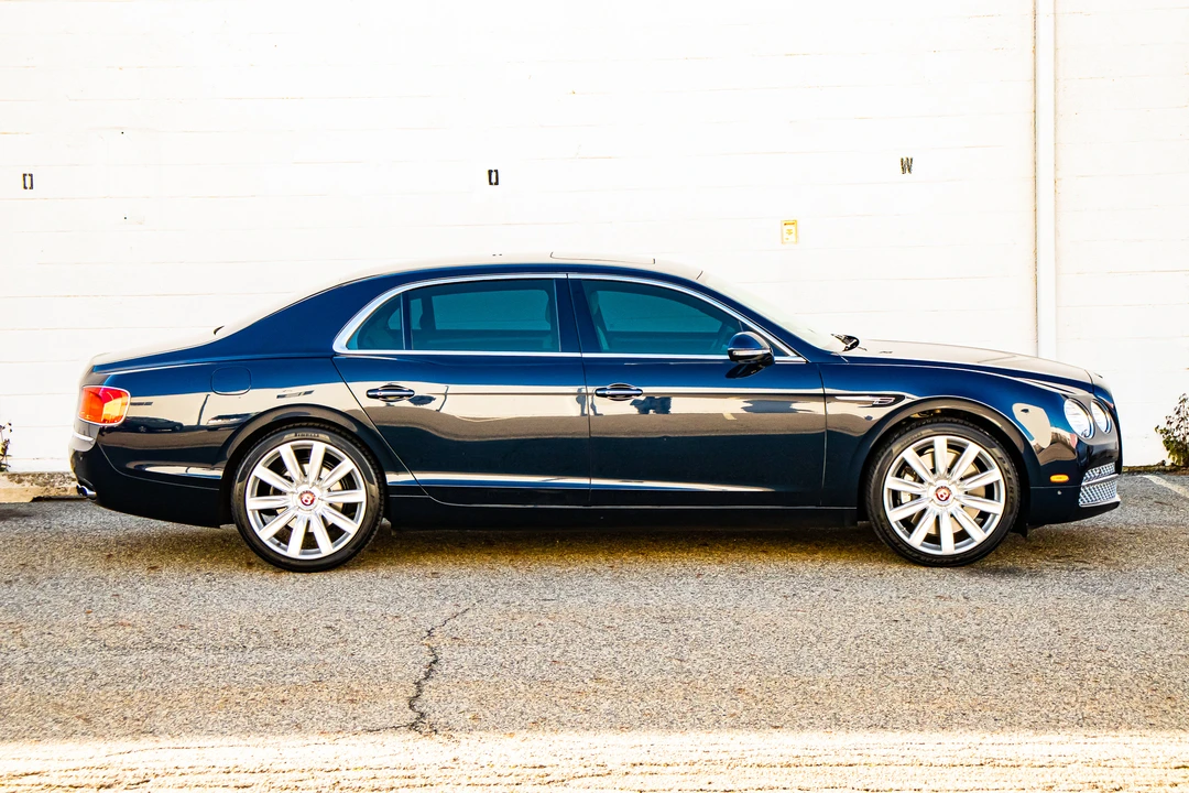 2017 Bentley Continental Flying Spur - Image 13 of 31