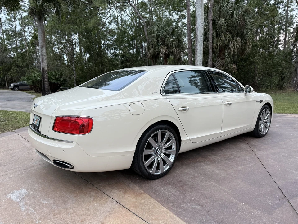 2017 Bentley Continental Flying Spur - Image 11 of 31