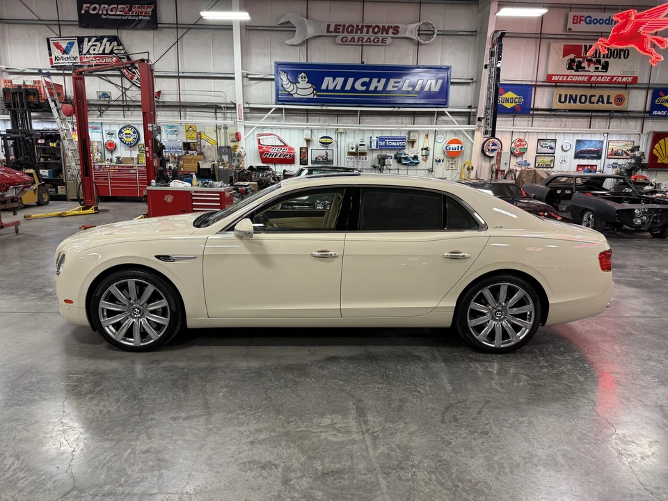 2017 Bentley Continental Flying Spur - Image 19 of 31