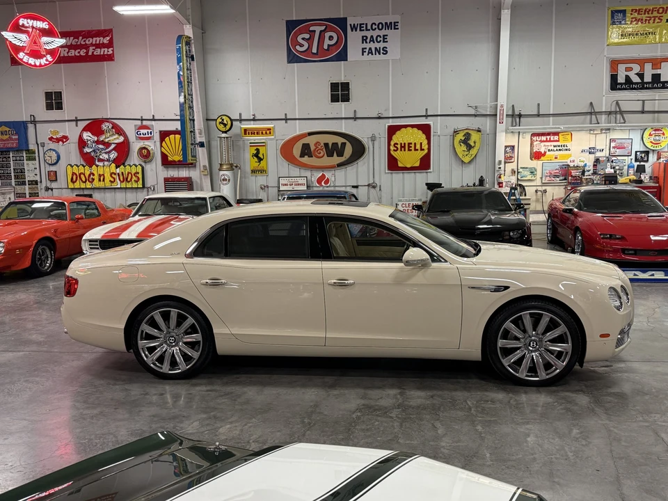 2017 Bentley Continental Flying Spur - Image 27 of 31