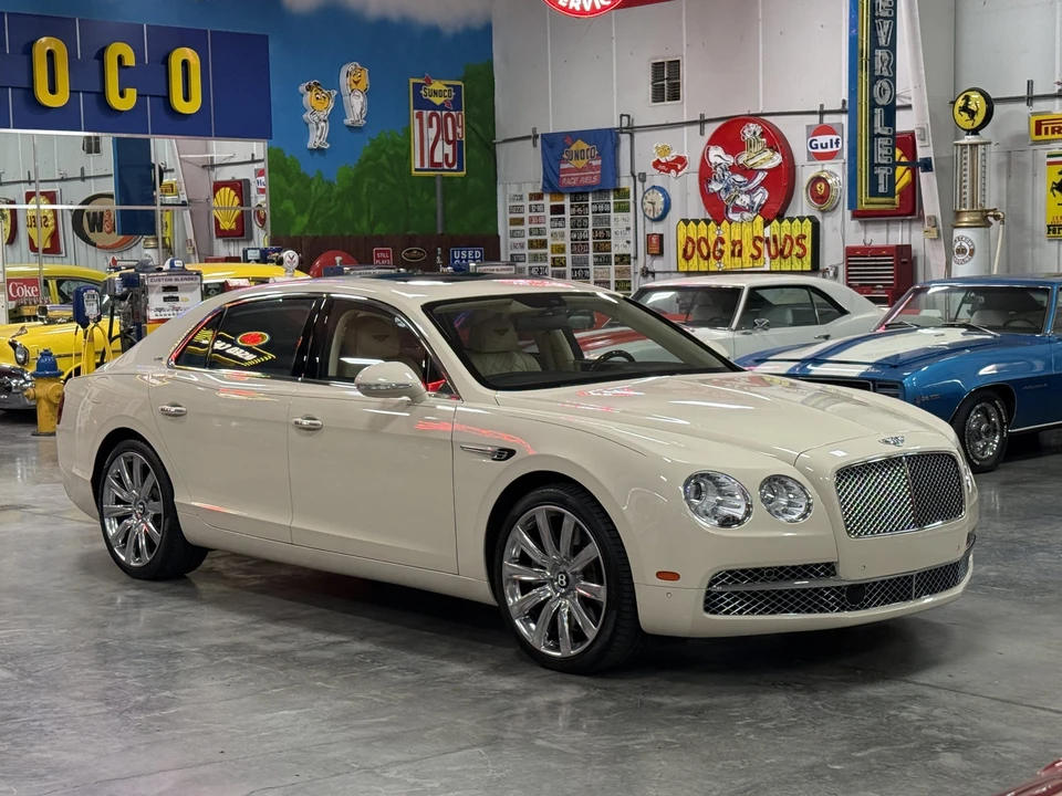 2017 Bentley Continental Flying Spur - Image 28 of 31