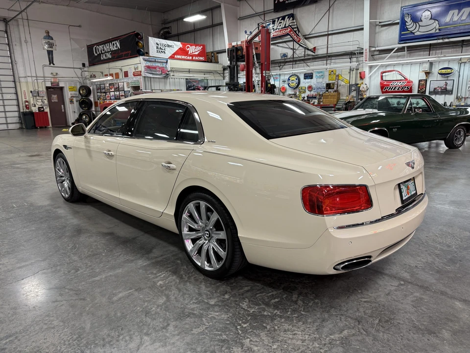 2017 Bentley Continental Flying Spur - Image 21 of 31