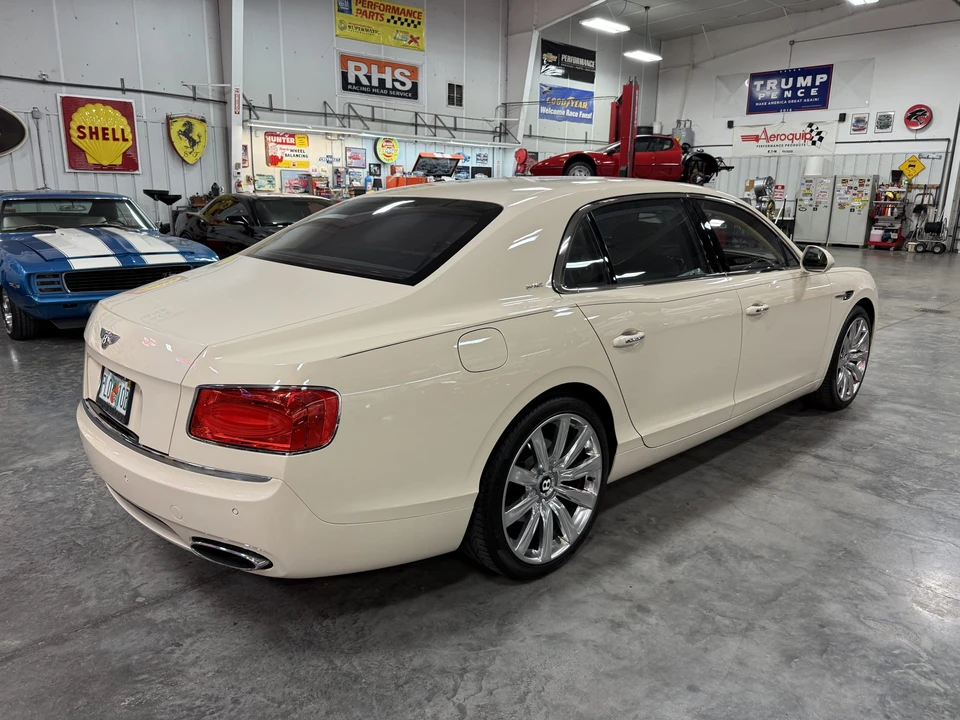 2017 Bentley Continental Flying Spur - Image 25 of 31