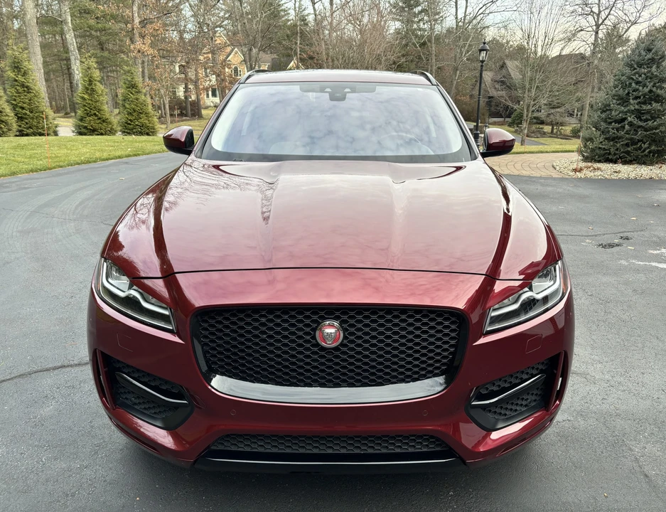2017 Jaguar F-Pace - Image 8 of 31