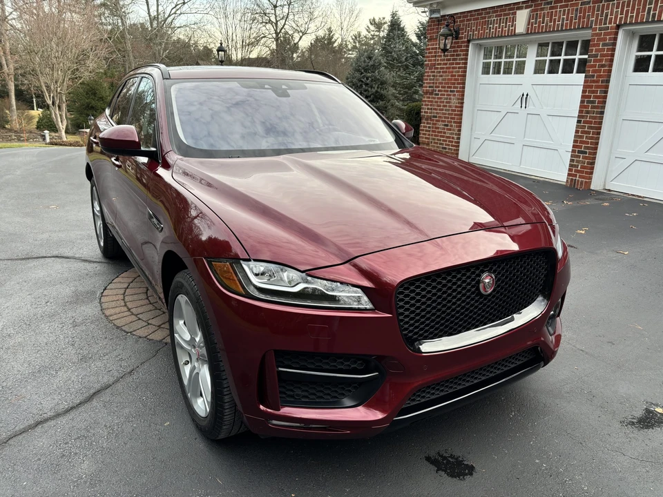 2017 Jaguar F-Pace - Image 11 of 31