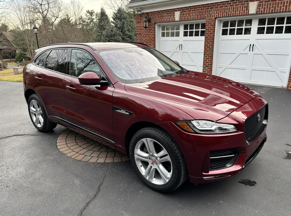2017 Jaguar F-Pace - Image 12 of 31