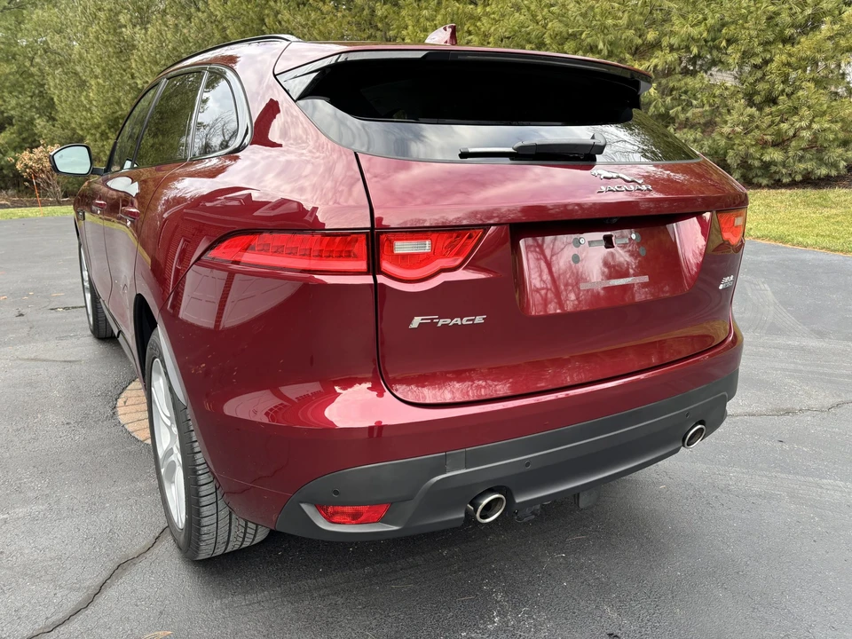 2017 Jaguar F-Pace - Image 20 of 31