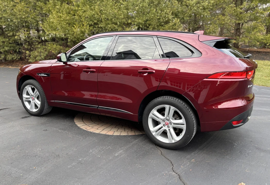 2017 Jaguar F-Pace - Image 22 of 31