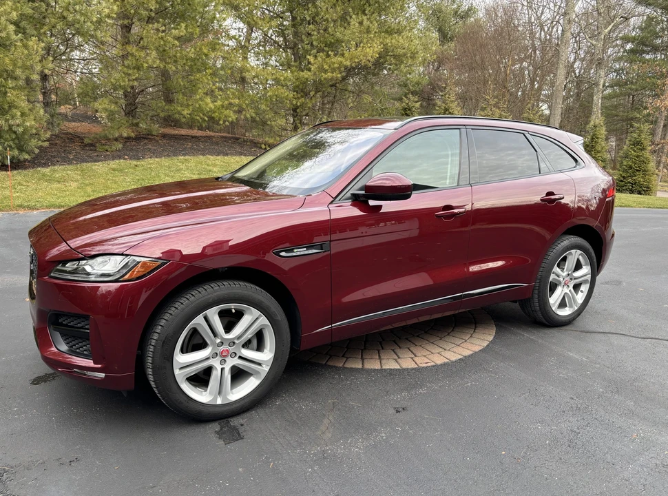 2017 Jaguar F-Pace - Image 3 of 31