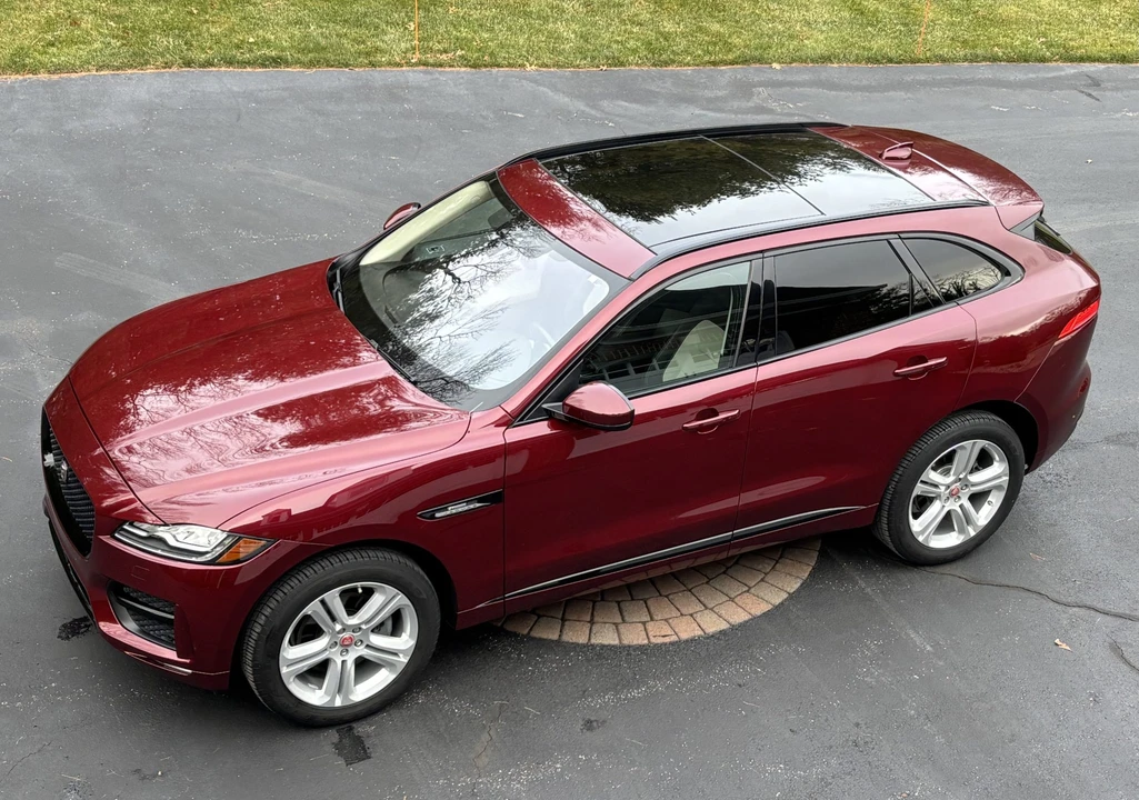 2017 Jaguar F-Pace - Image 4 of 31