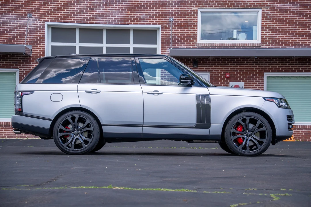 2017 Land Rover Range Rover L405 - Image 12 of 31