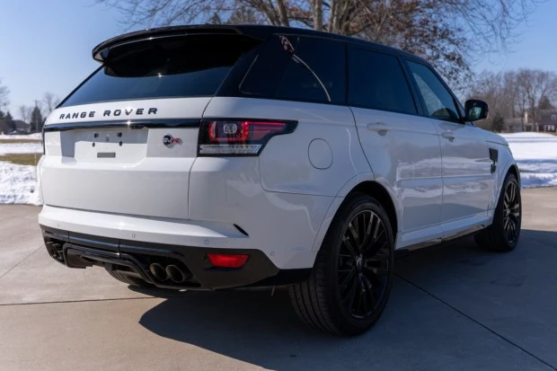 2017 Land Rover Range Rover Sport SVR L494 - Image 2 of 7