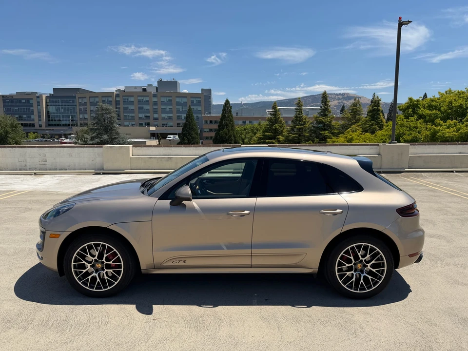 2017 Porsche Macan GTS - Image 17 of 31