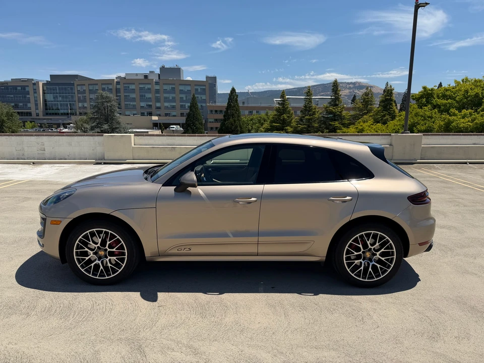 2017 Porsche Macan GTS - Image 18 of 31