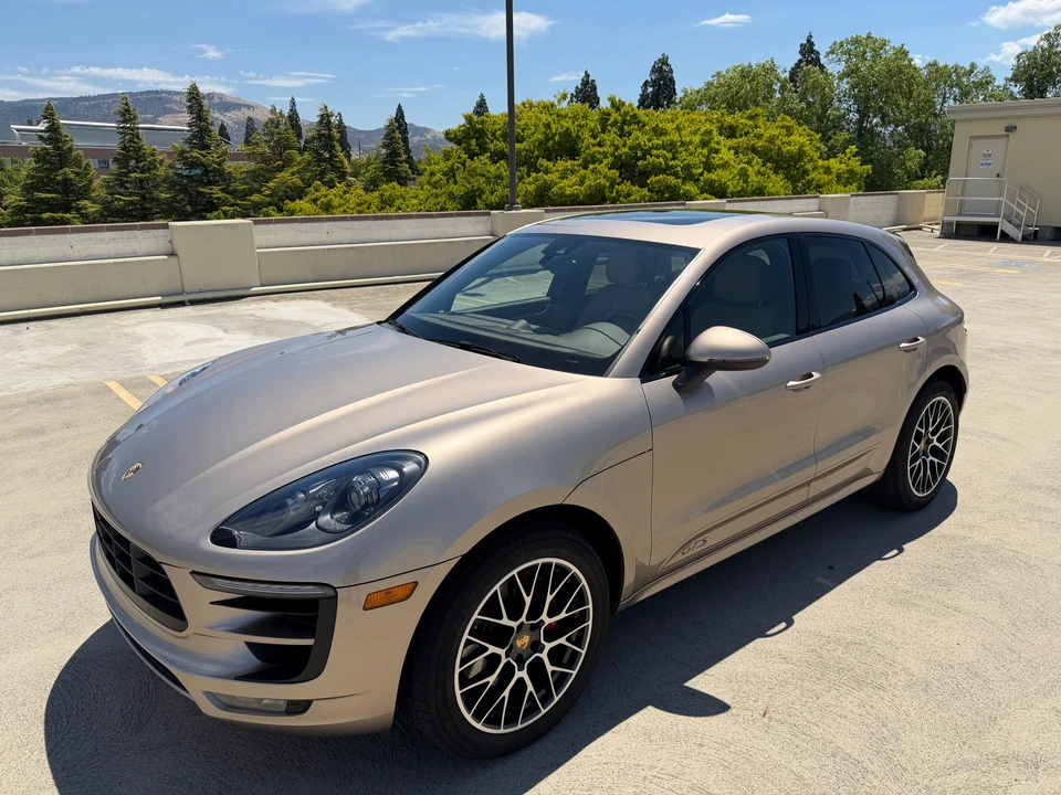 2017 Porsche Macan GTS - Image 2 of 31
