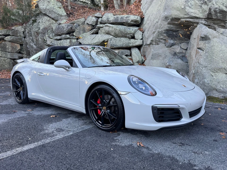 2018 Porsche 991 Targa 4 & 4S - Image 29 of 31