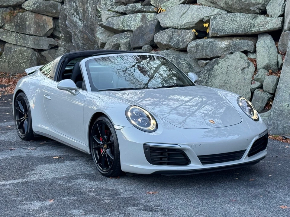 2018 Porsche 991 Targa 4 & 4S - Image 24 of 31
