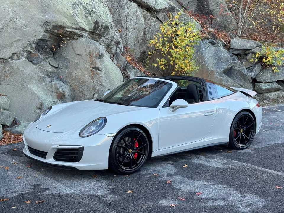 2018 Porsche 991 Targa 4 & 4S - Image 19 of 31
