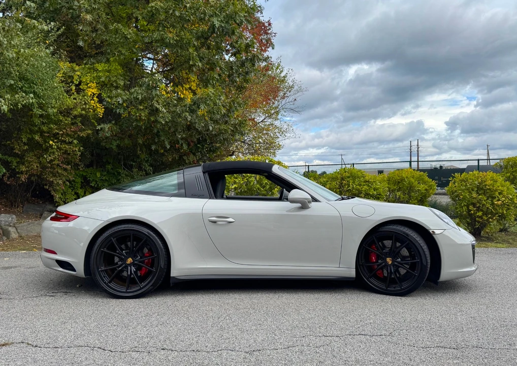 2018 Porsche 991 Targa 4 & 4S - Image 9 of 31