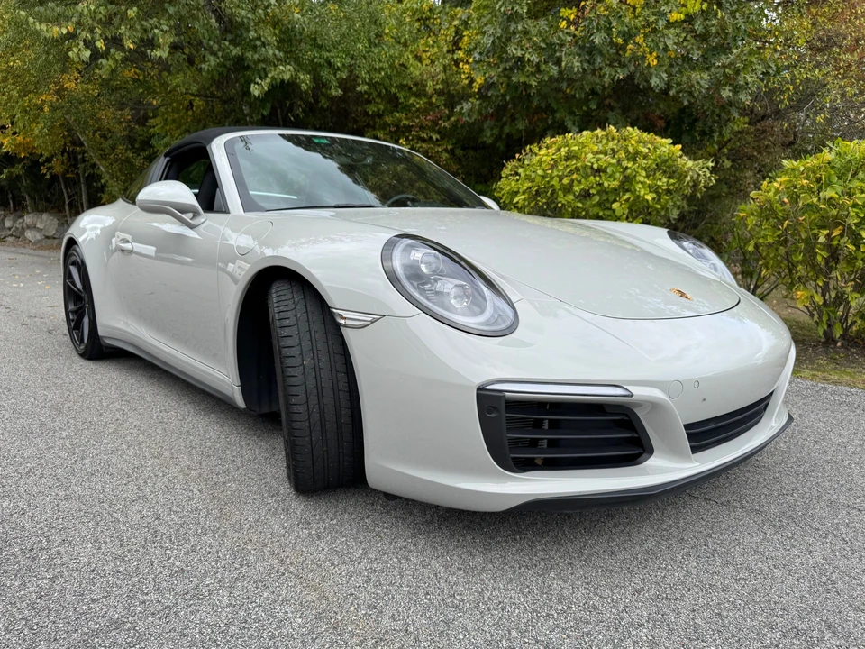 2018 Porsche 991 Targa 4 & 4S - Image 28 of 31