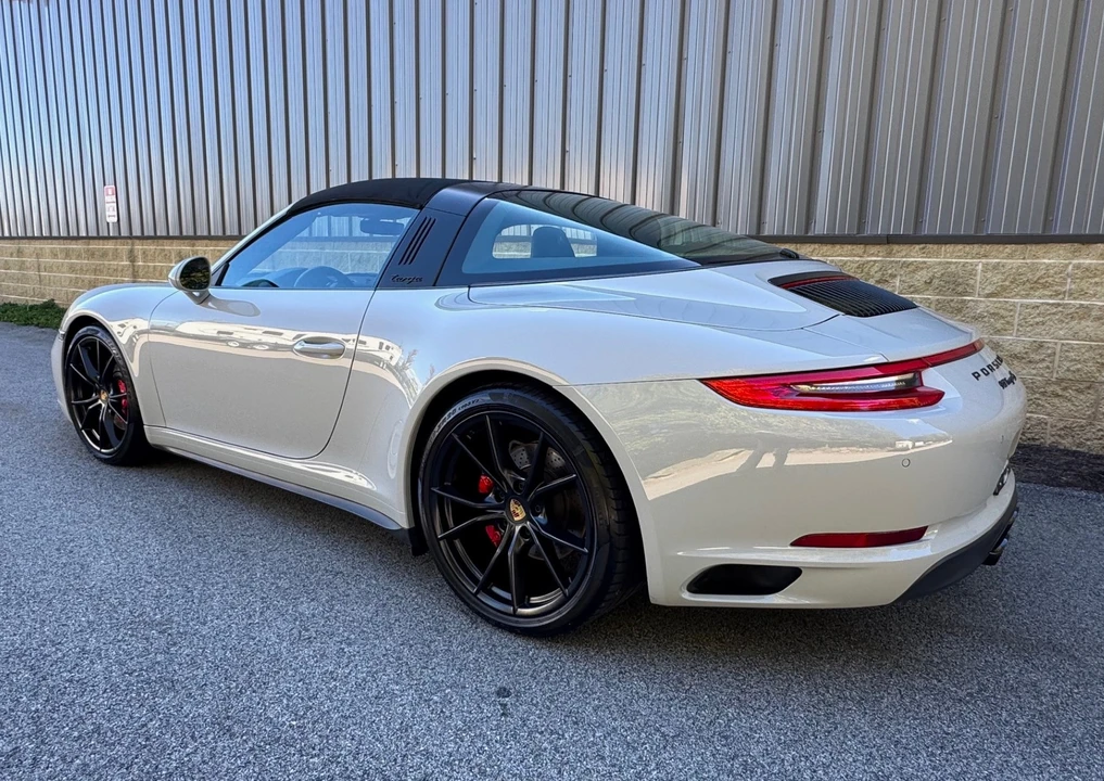2018 Porsche 991 Targa 4 & 4S - Image 14 of 31
