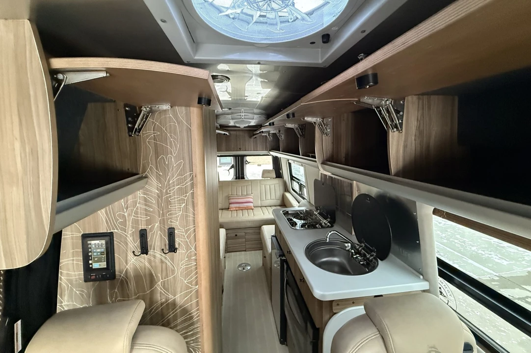 2020 Mercedes-Benz VS30 Sprinter - Image 3 of 8