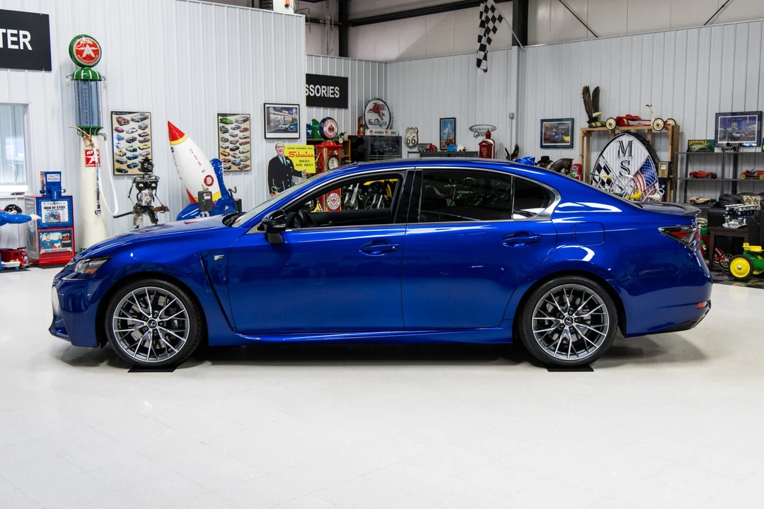 2020 Lexus GS F 4th Gen - Image 24 of 31