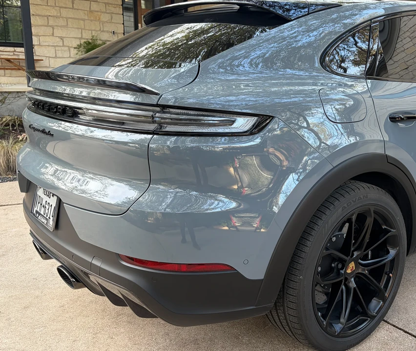 2024 Porsche 9Y0/9Y3 Cayenne Turbo - Image 27 of 31