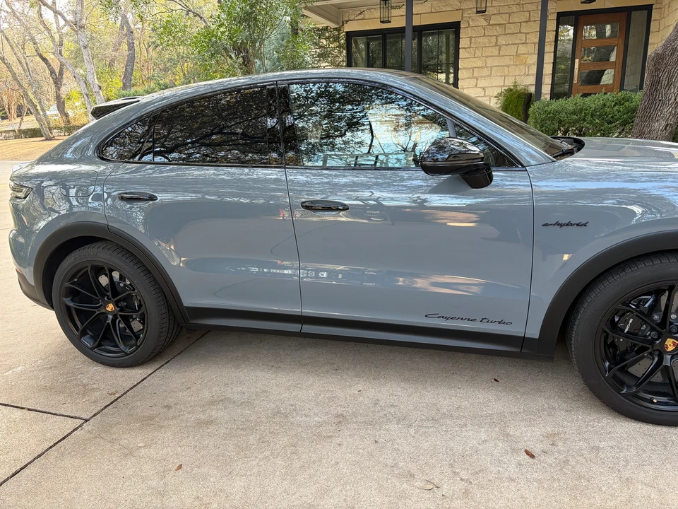 2024 Porsche 9Y0/9Y3 Cayenne Turbo - Image 13 of 31