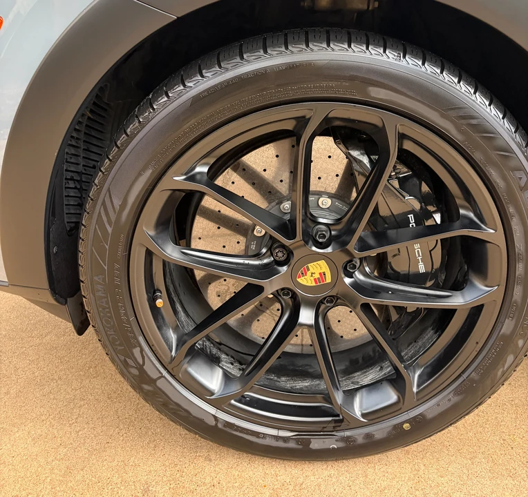 2024 Porsche 9Y0/9Y3 Cayenne Turbo - Image 29 of 31