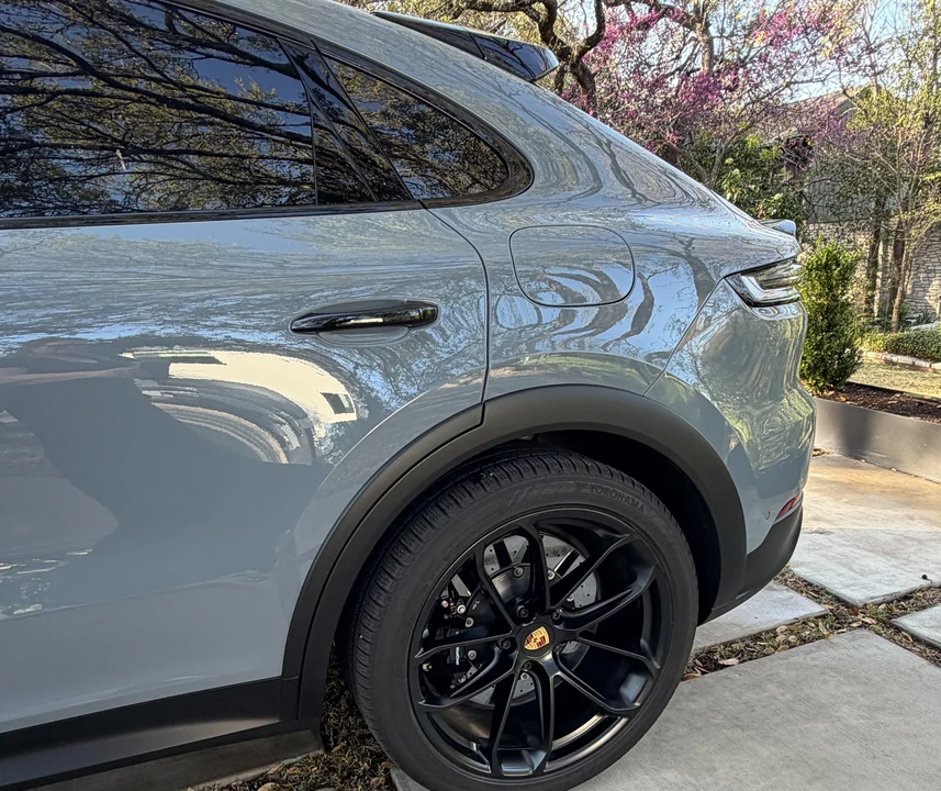 2024 Porsche 9Y0/9Y3 Cayenne Turbo - Image 25 of 31