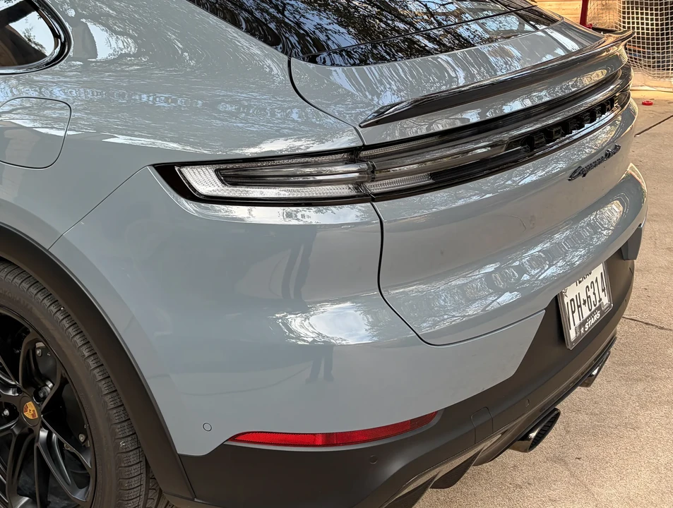 2024 Porsche 9Y0/9Y3 Cayenne Turbo - Image 26 of 31