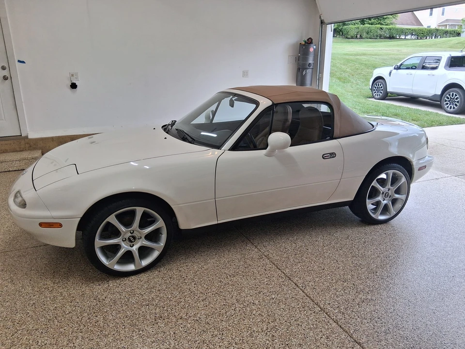1995 Mazda NA MX-5 Miata - Image 3 of 31