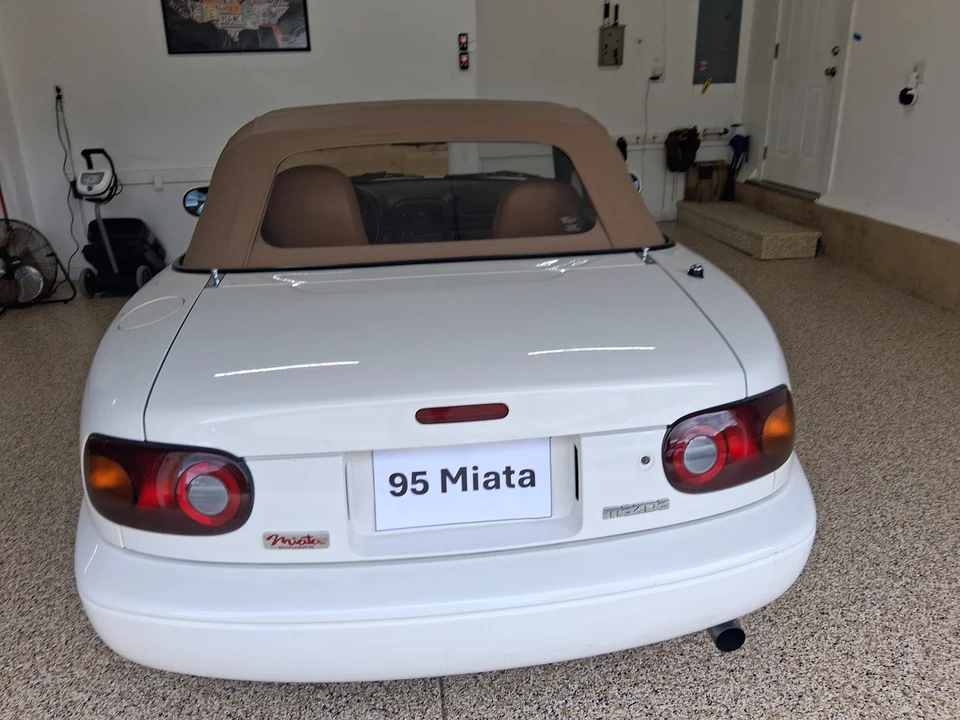 1995 Mazda NA MX-5 Miata - Image 9 of 31