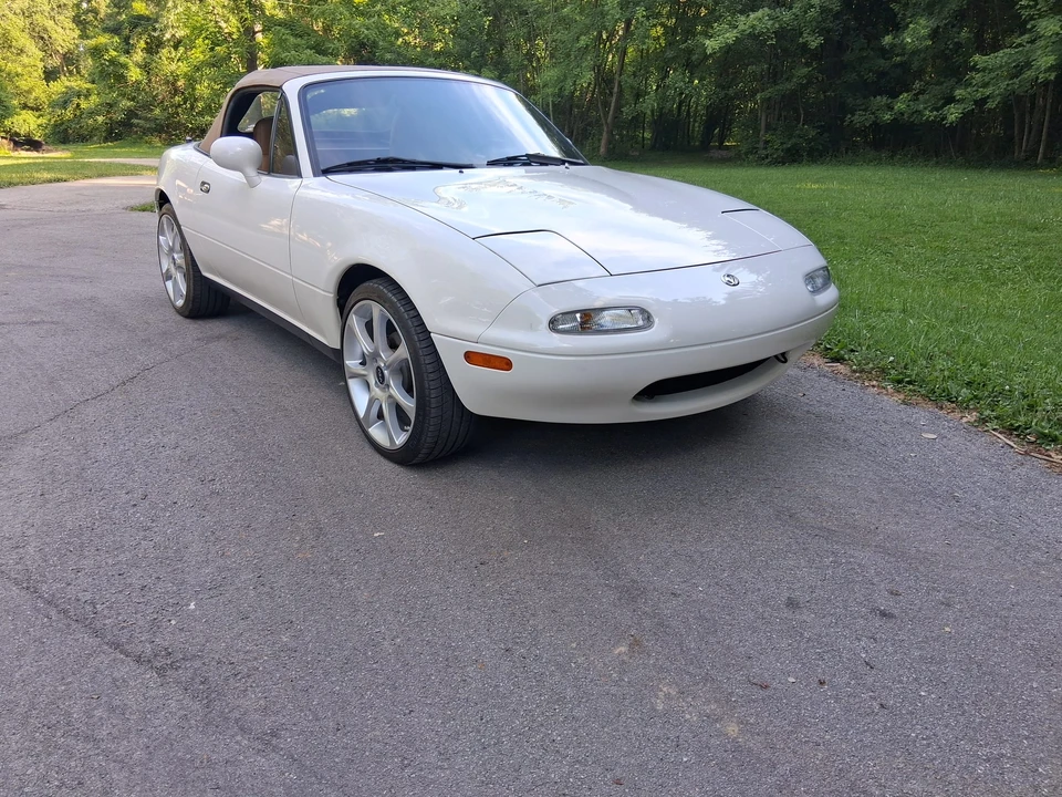 1995 Mazda NA MX-5 Miata - Image 16 of 31