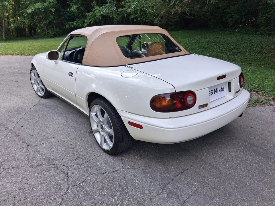1995 Mazda NA MX-5 Miata - Image 7 of 31